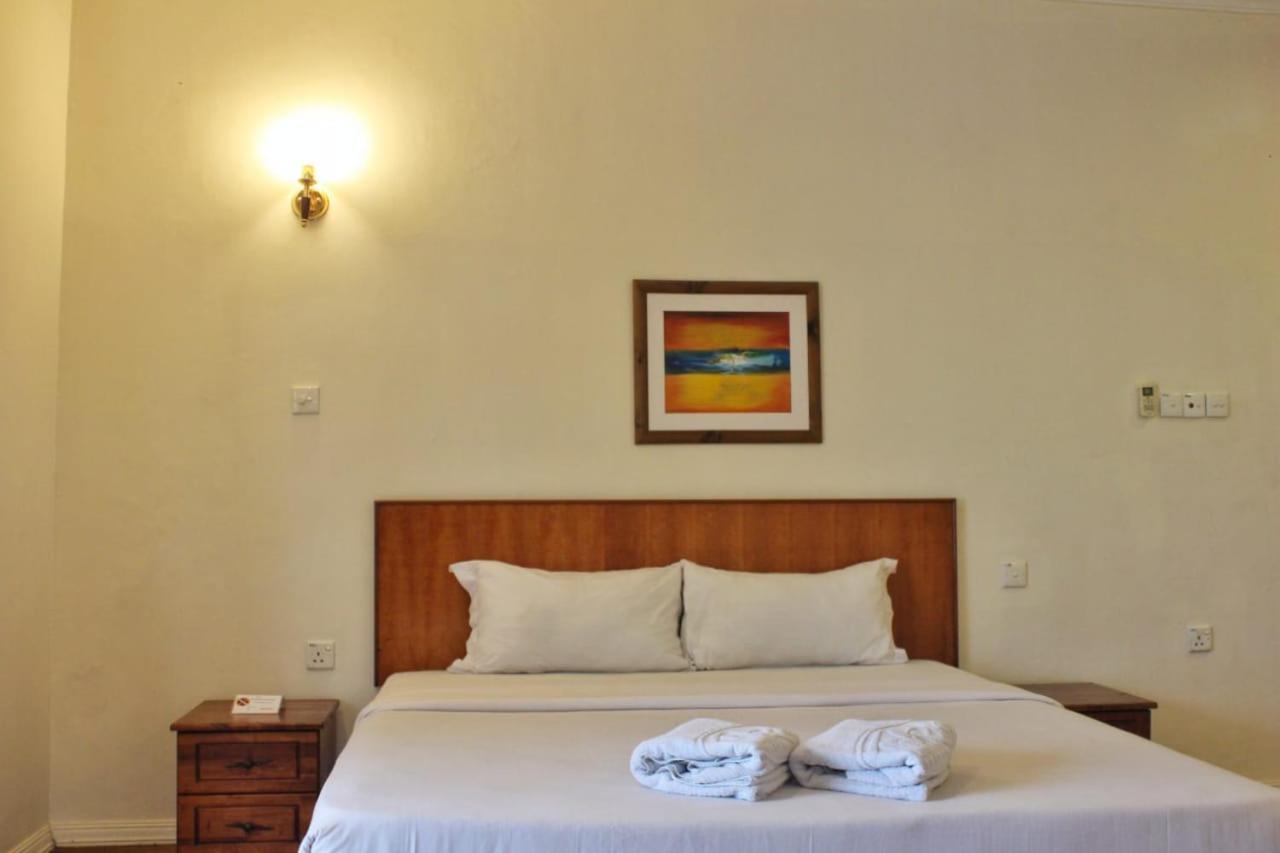 Tiara Labuan Hotel Zewnętrze zdjęcie