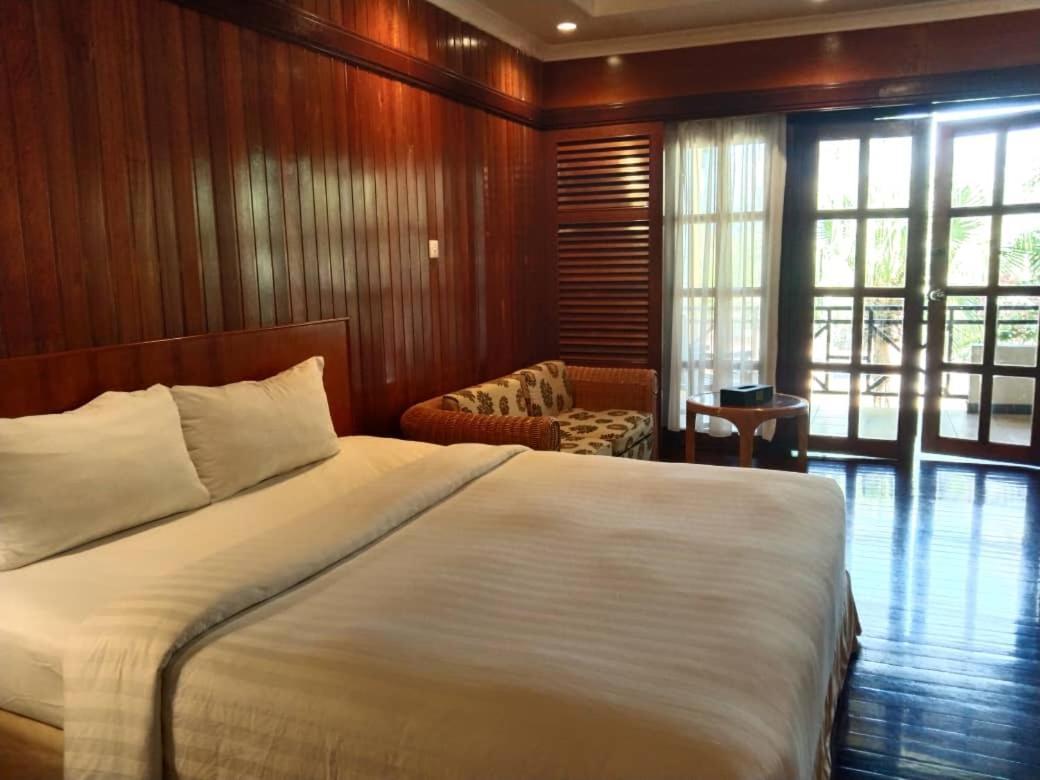 Tiara Labuan Hotel Zewnętrze zdjęcie